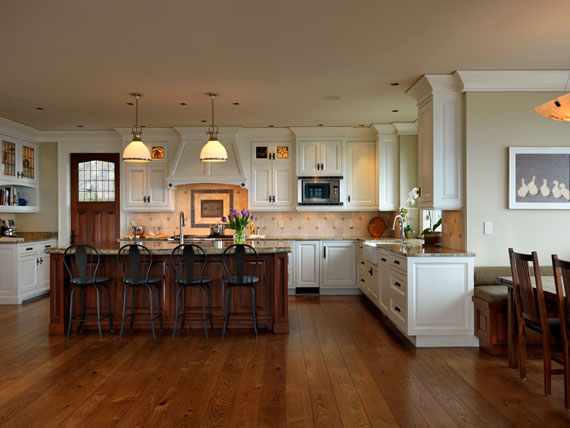 Maclure-Style Ocean-Front Home Windward Oaks By Michael Knight 14
