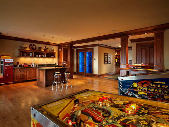Maclure-Style Ocean-Front Home Windward Oaks By Michael Knight 17
