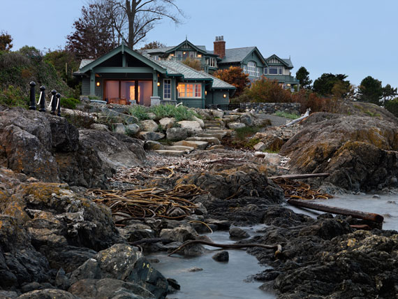 Maclure-Style Ocean-Front Home Windward Oaks By Michael Knight 6