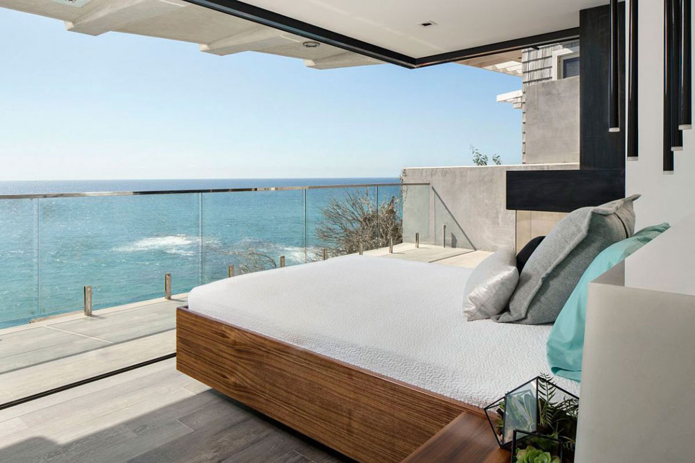 Stunning Laguna Beach Home Designed By Mark Abel And Myca Loar (13)