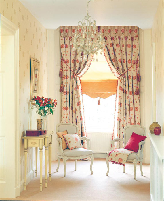 drapes1 Secrets to Creating a Chic Family Room