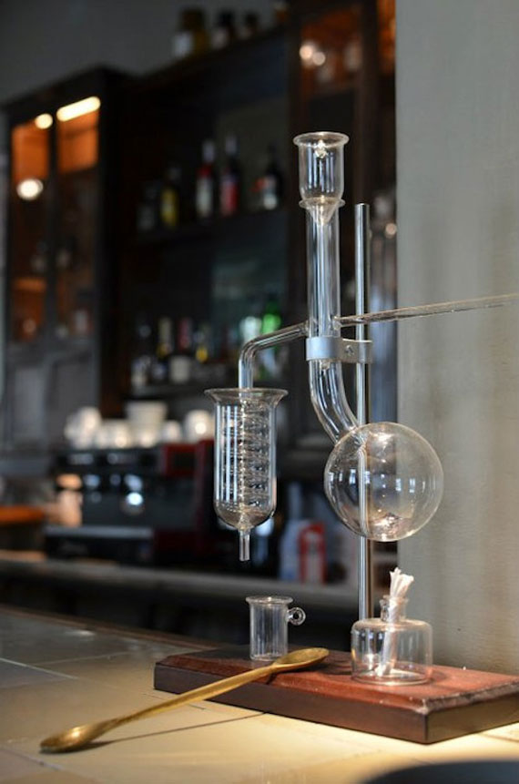 c11 An Interesting Pub Concept: The Cocktail Laboratory