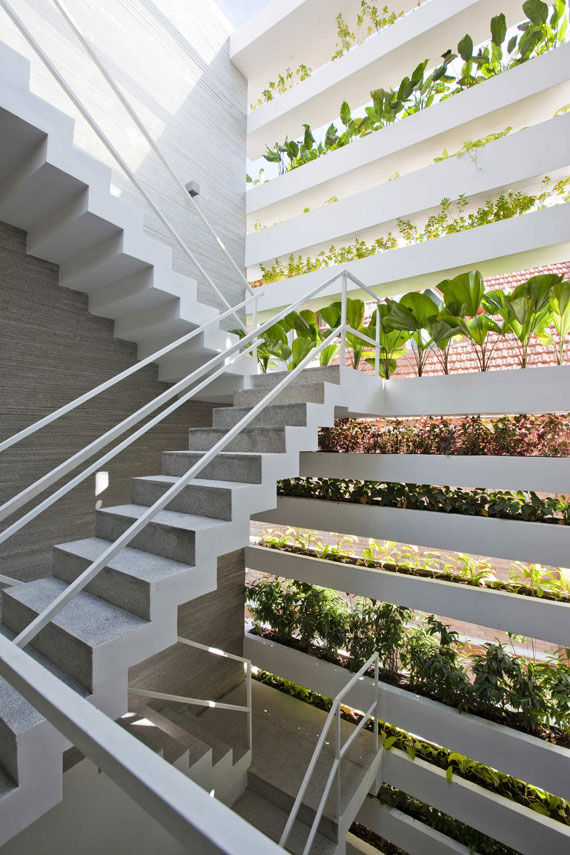 stacking-green2 Sustainable Architecture Showcased By 10 Houses That Also Have Green Spaces