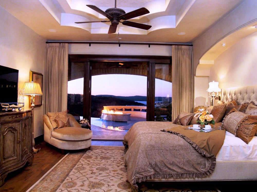Creating-an-Eye-Catching-Focal-Point-In-Your-Master-Bedroom-12 Creating an Eye-Catching Focal Point In Your Master Bedroom