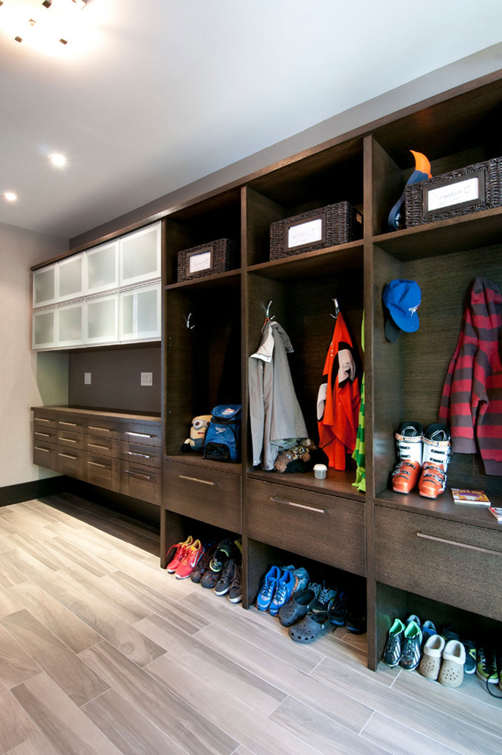 Clean-Your-House-With-These-Mudroom-Plans16 Clean Your House With These Mudroom Plans