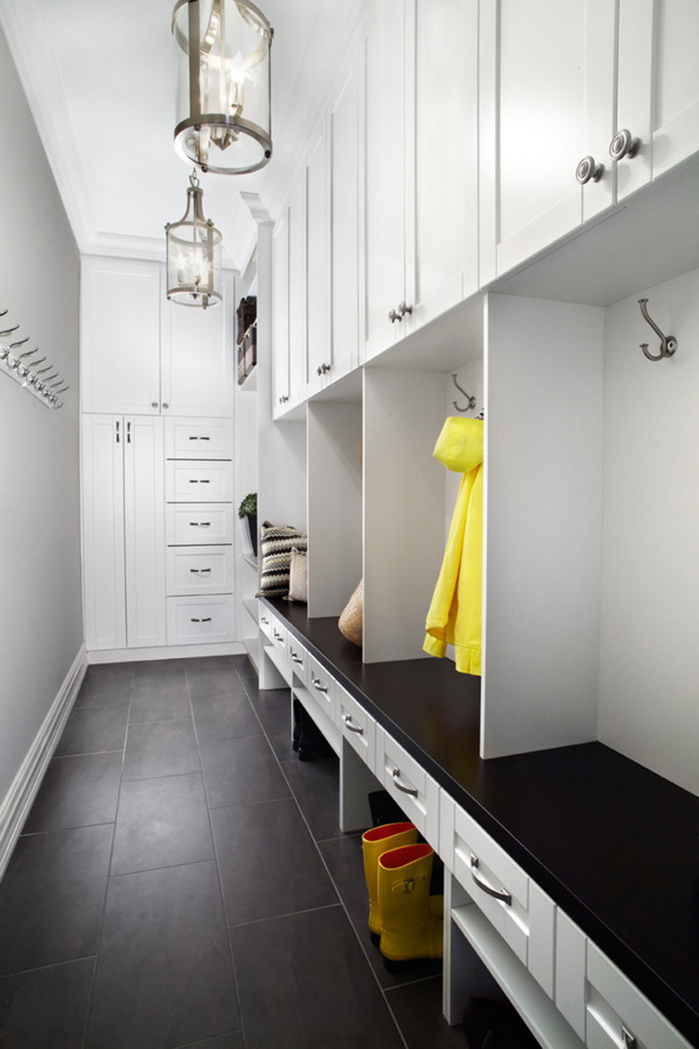 Clean-Your-House-With-These-Mudroom-Plans6 Clean Your House With These Mudroom Plans