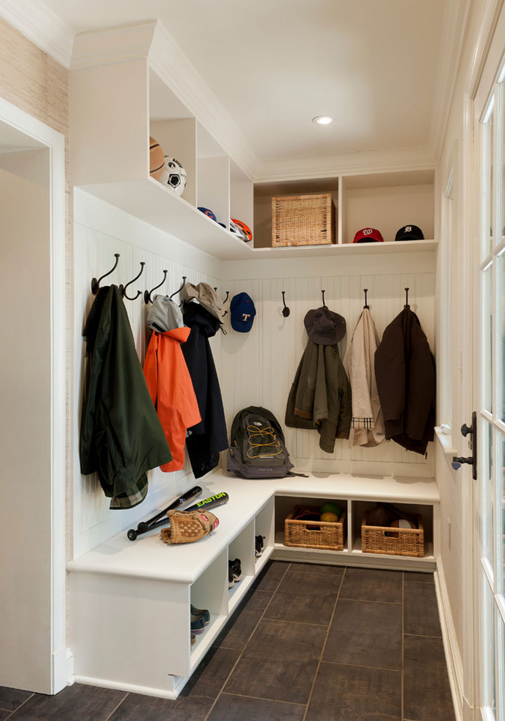 Clean-Your-House-With-These-Mudroom-Plans8 Clean Your House With These Mudroom Plans
