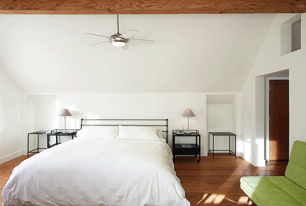 Comtemporary-Bedroom-by-Benjamin-Moore The Best Ceiling Fans to Get for Your Rooms