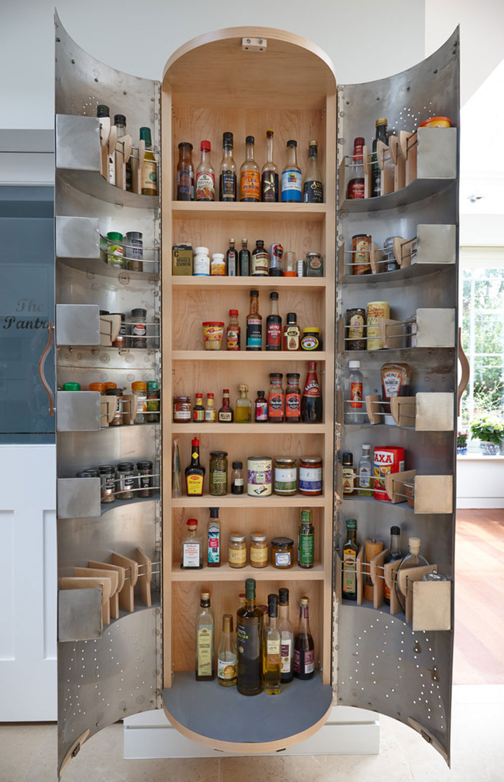 A-KITCHEN-IN-THREE-MOVEMENTS-by-Johnny-Grey-Studios.-2 Use these spice rack ideas to store spices brilliantly