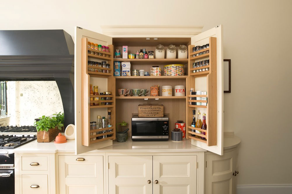 Traditional-Kitchen-by-Humphreymunson-1 Use these spice rack ideas to store spices brilliantly