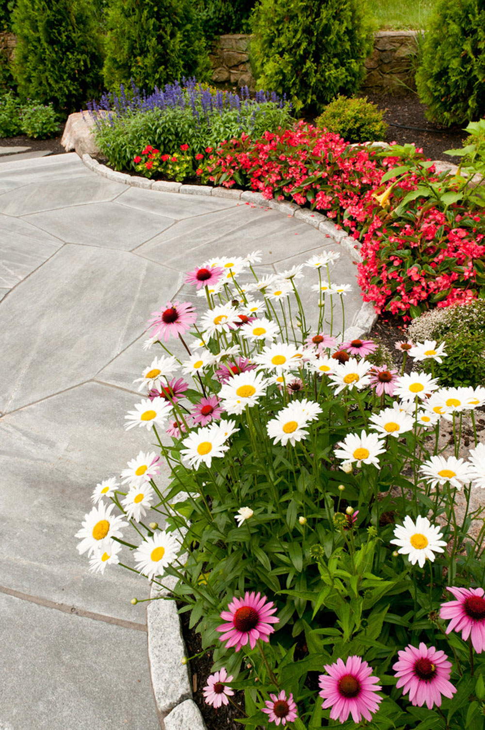 Traditional-Landscape-by-amyduttonhome Landscape edging ideas and its various options that you could use