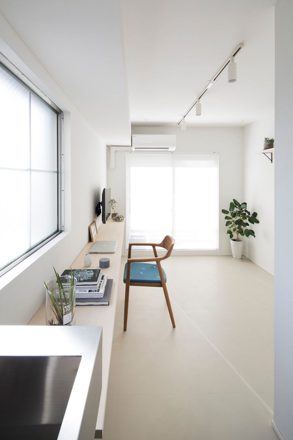 G-APARTMENT-by-OSKAPARTNERS-INC. Minimalist apartment ideas for a simple living and lovely home decor