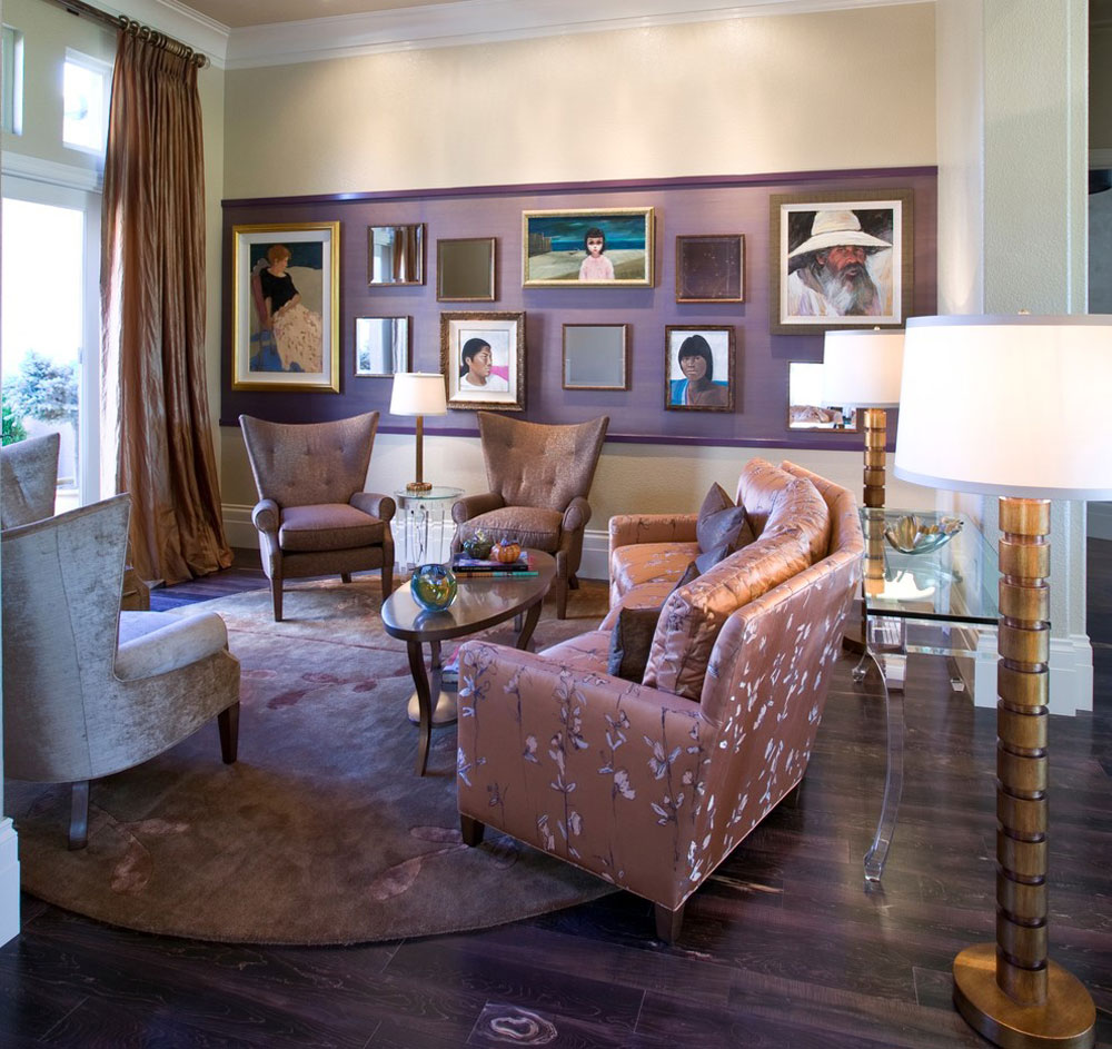 Hollywood-Regency-Living-Room-by-Peg-Berens-Interior-Design-LLC A cor de lavanda e as cores que combinam com a lavanda