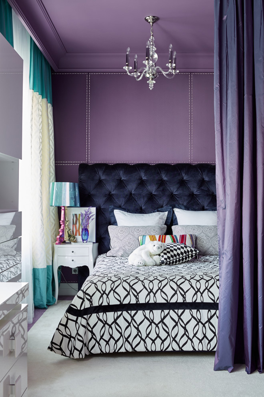 Passion-interior-by-Design3- Colors that go with purple and how to decorate with this color