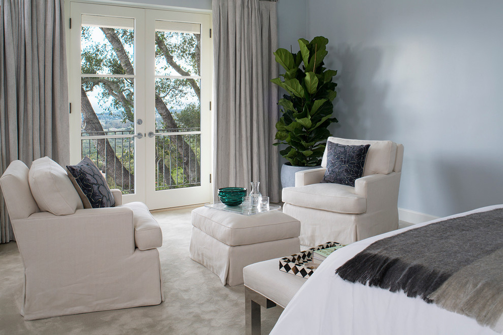 Santa-Barbara-California-by-Smith-Firestone-Associates-2 Beach bedroom ideas that look good on a seaside home