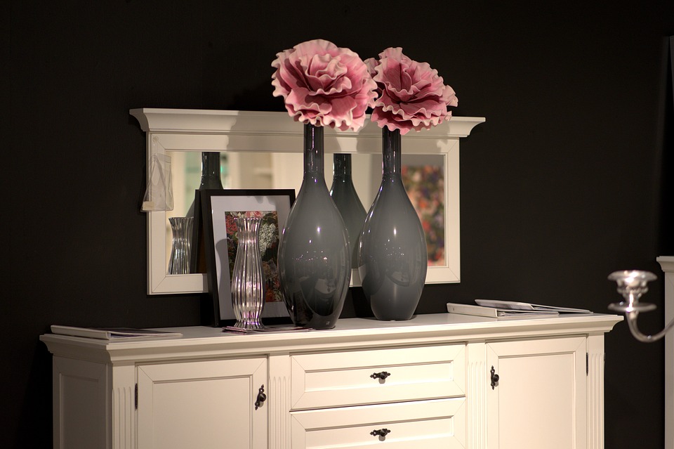 chest-of-drawers-3779628_960_720 Ways to Maximize your Next Open House