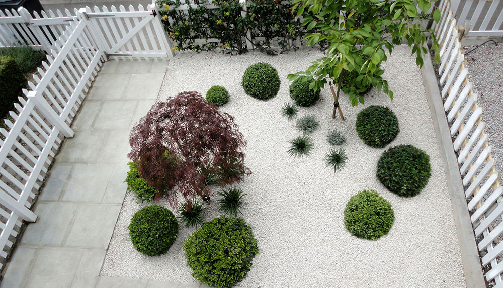 gravel-garden001-1 5 Ways To Upgrade Your Small Garden Without Breaking The Bank