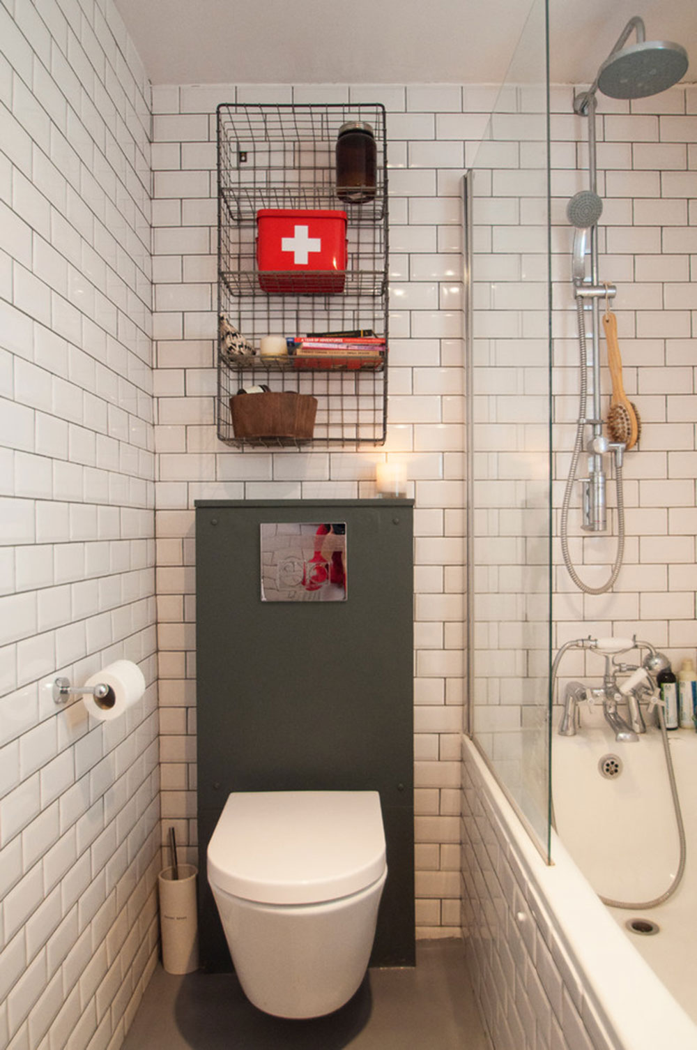 North-London-Flat-by-Amelia-Hallsworth-Photography Small bathroom shelf ideas to optimize your bathroom space