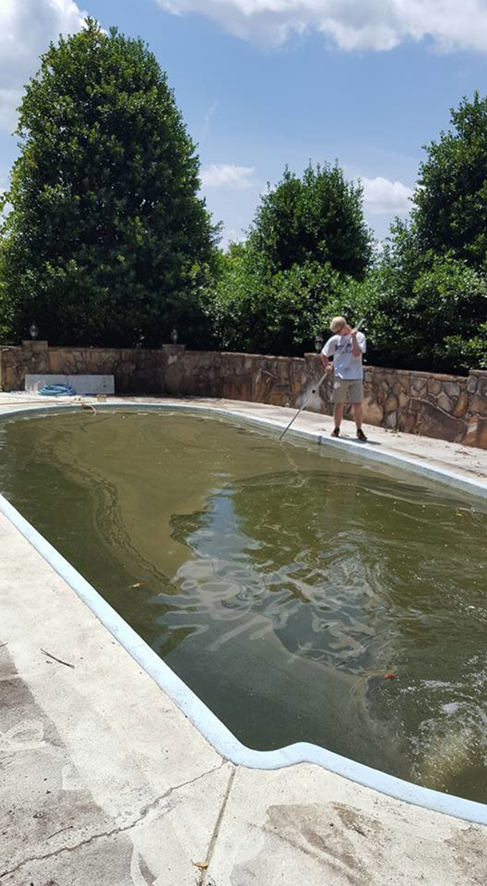 Sevierville-Pool-Cleaning-by-The-Water-Store The only guide you need on how to clean a green pool
