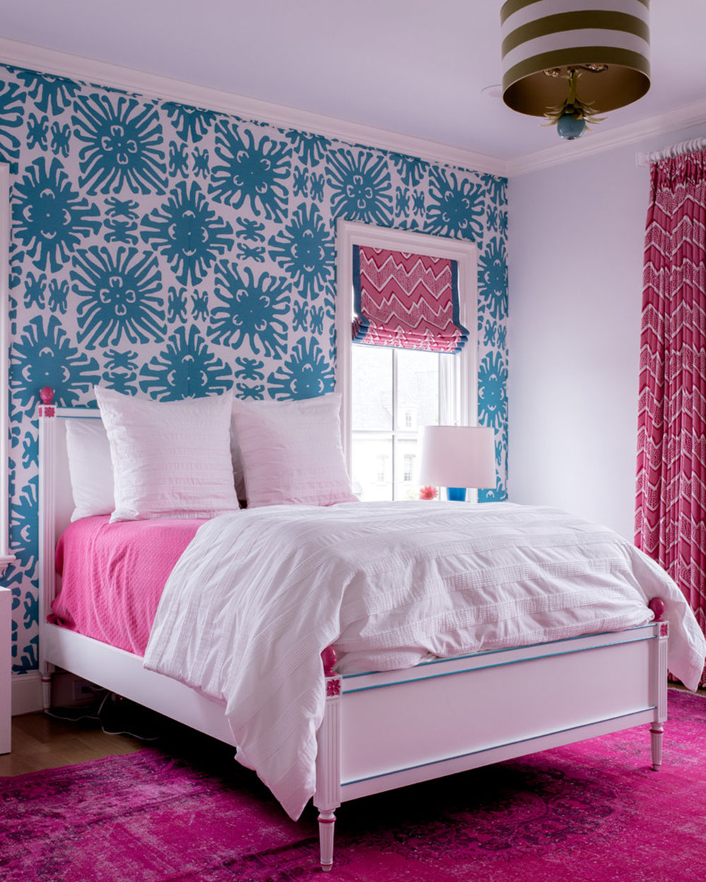 TRANSITIONAL-WARMTH-by-Erin-Sander-Design What colors go with blue? Blue paint ideas for your interiors