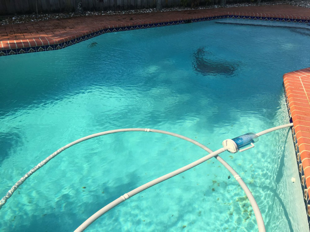 Weekly-Pool-Cleaning-by-Acquality-Pool-service How to do pool maintenance to be sure that you have a great pool