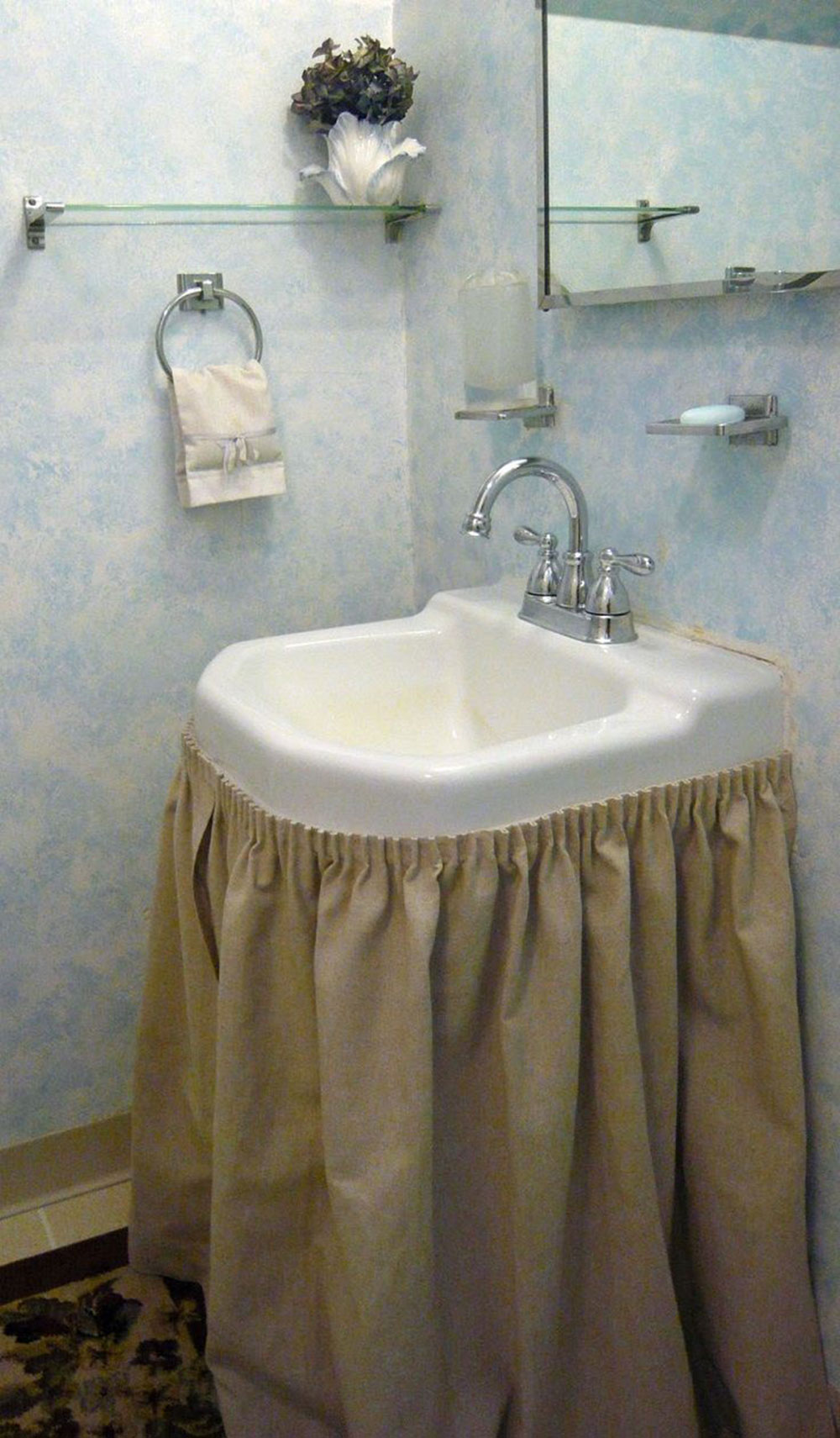 google_skirt-with-sink Small bathroom storage ideas you shouldn’t neglect