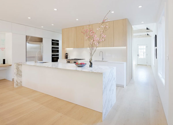 Tips and pictures for how to decorate a minimalist house