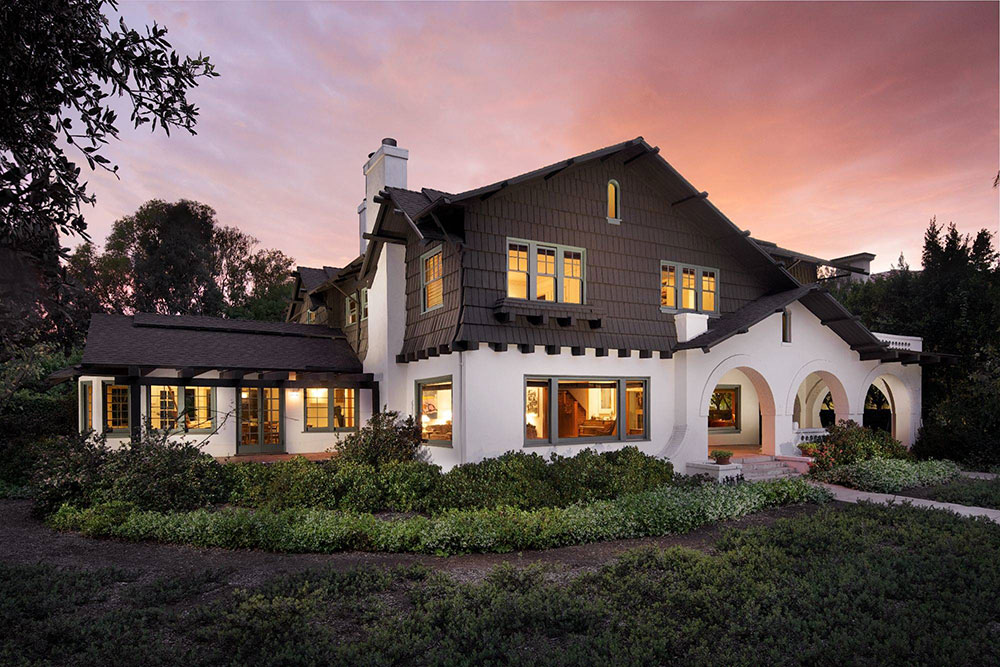 Southern-California-Homes-by-Michael-Kelley-Photography Try These Exterior House Colors That Will Look Amazing