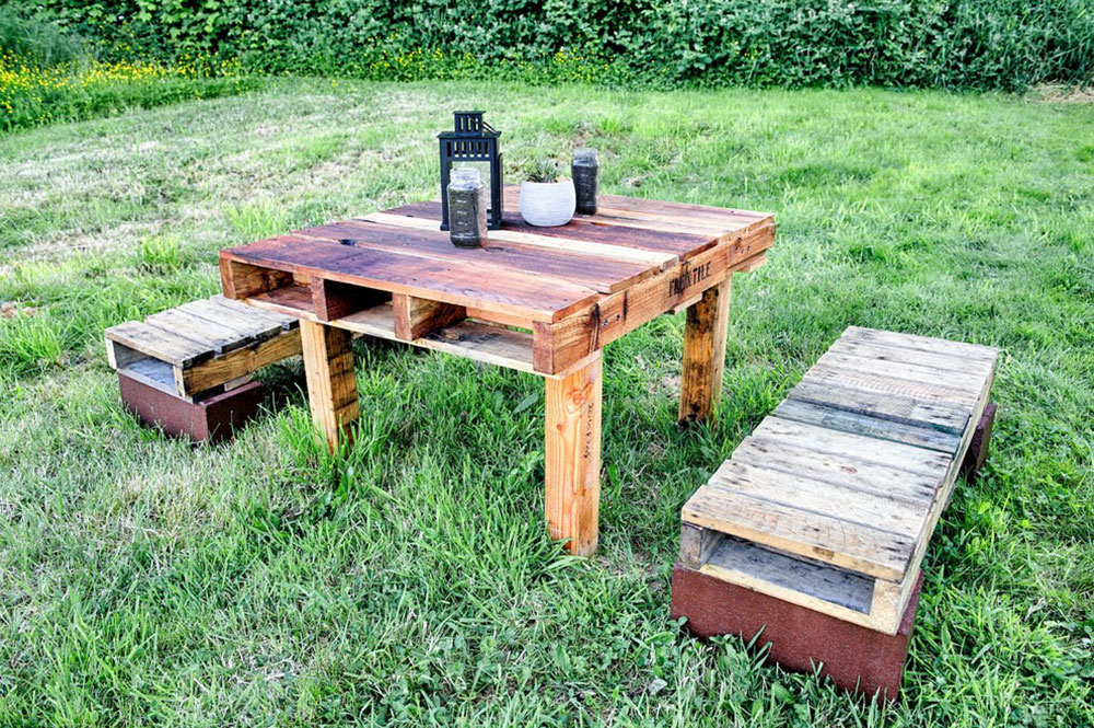 The-Tiny-Tack-House-by-The-Tiny-Tack-House Decorating with Pallet Furniture? Here are some Tips