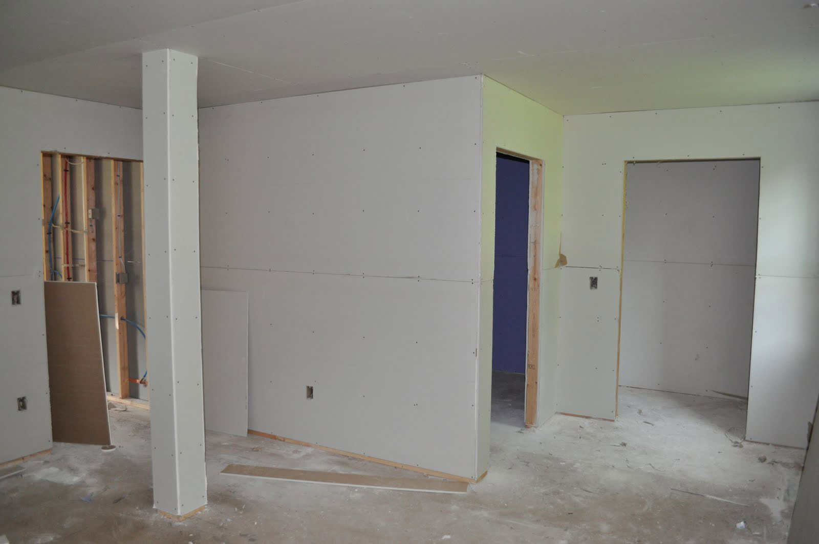 drywall22 How thick is drywall? A guide for drywall size (length and height included)