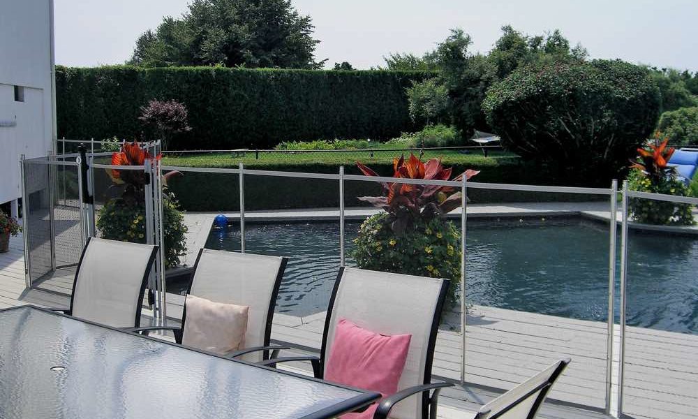 5a8cdfe3aee91400019448e2_Guardian-Pool-Fence-installed-in-Brookhaven-NY-1000x600 Pool fence ideas to make the swimming pool look amazing