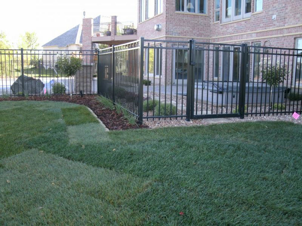 Aluminum-Fences-by-Dakota-Unlimited-1 Fence styles and designs that you can surround your house with