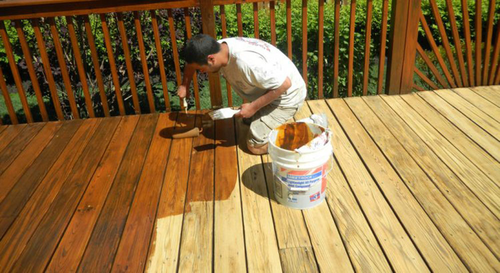 finish How to sand a deck (The guide you should follow)