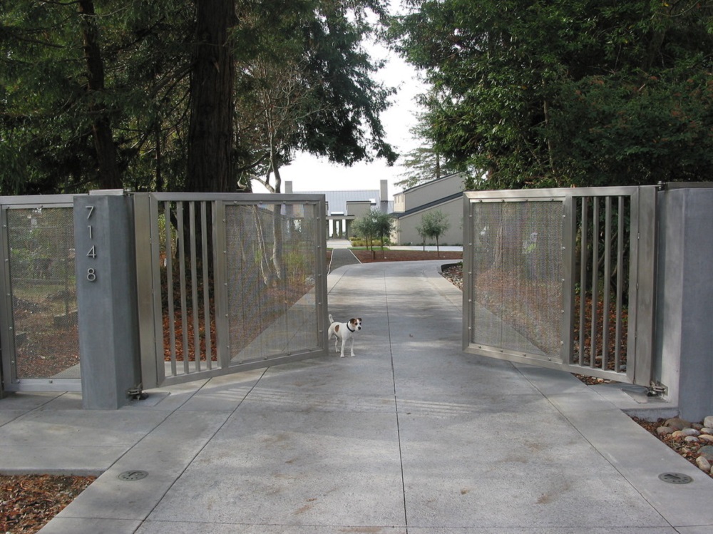 dw88 Different driveway gate ideas that could look great for you