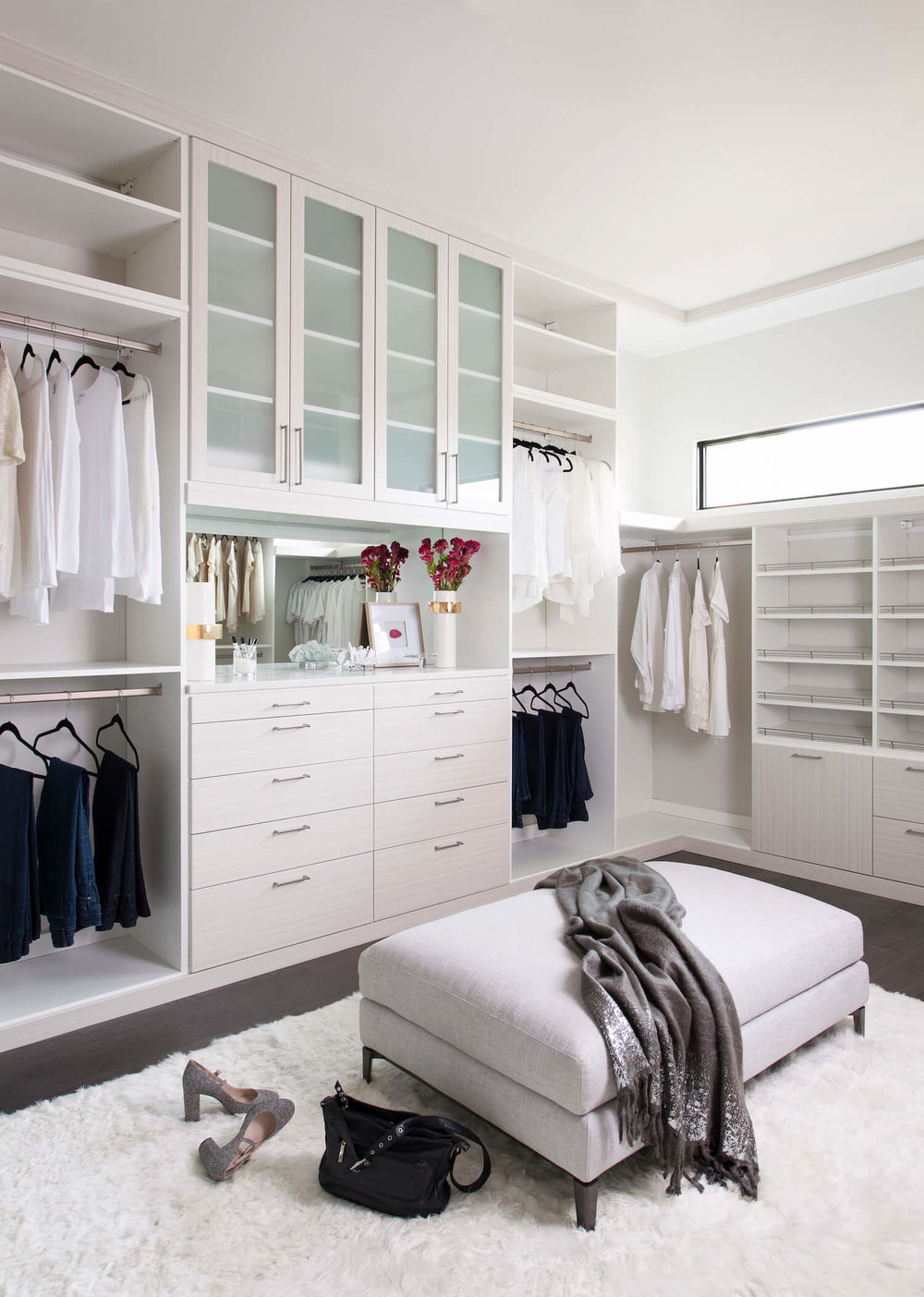 wc4 Cool walk-in closet ideas you should have in your home