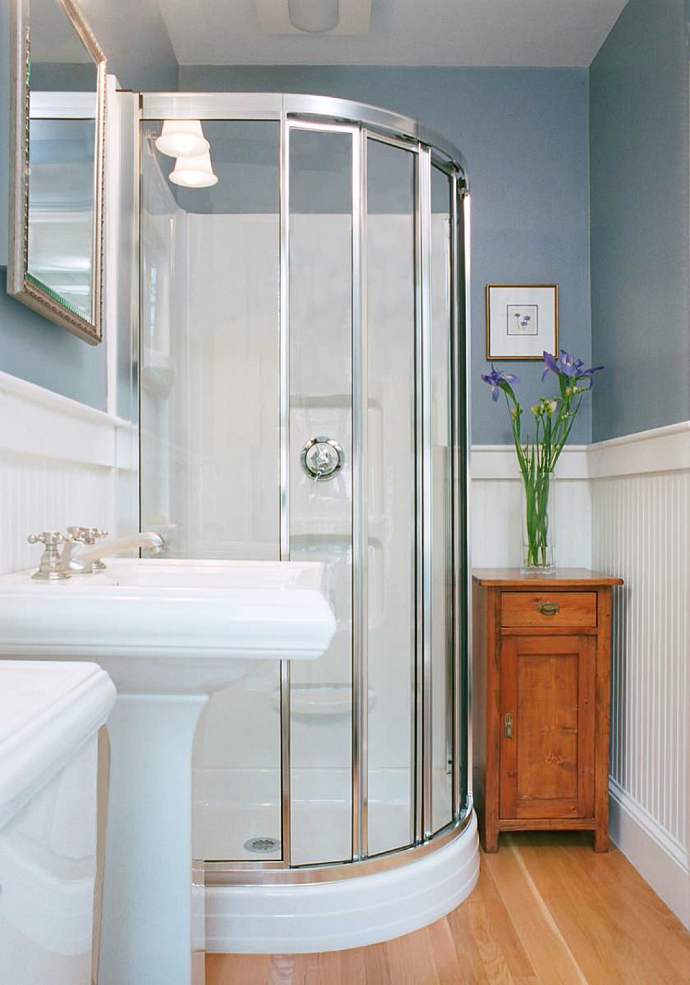wb18 How you can take full advantage of these wainscoting bathroom ideas