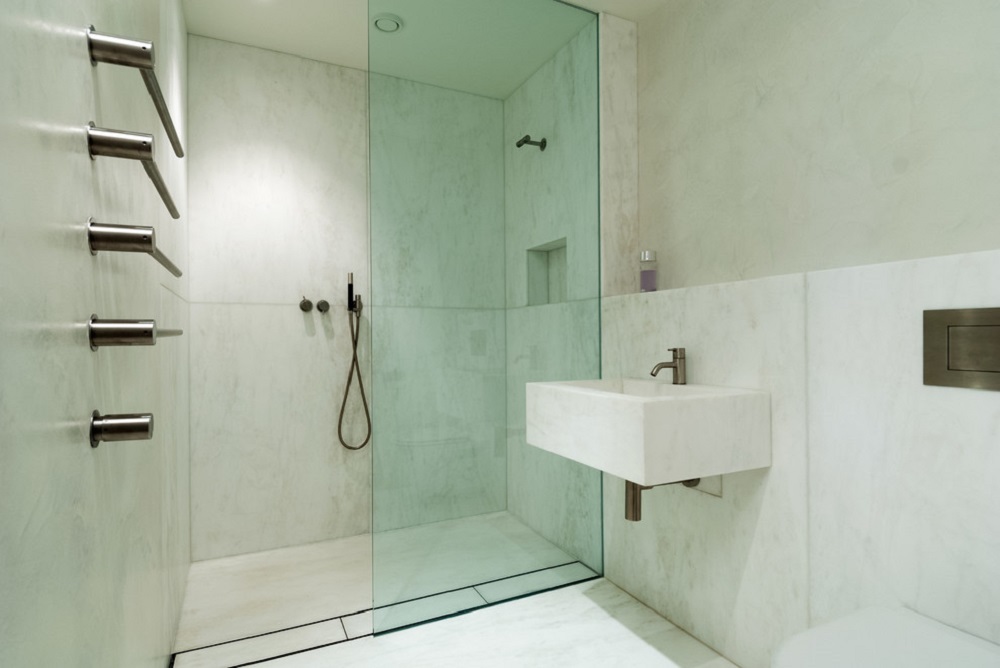 wb9 Walk-in shower ideas and tips for having one (cost, size, and more)