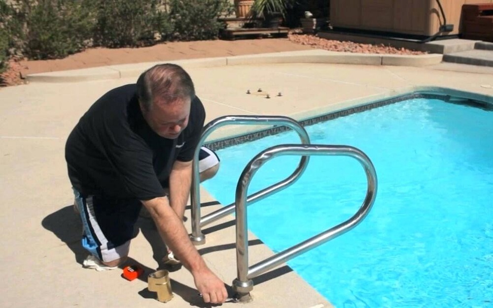 win8 How to winterize an above ground pool (An easy to follow guide)
