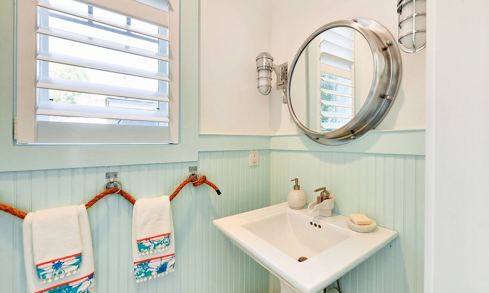 t1-71-1000x600 The awesome nautical bathroom décor and pictures to inspire you
