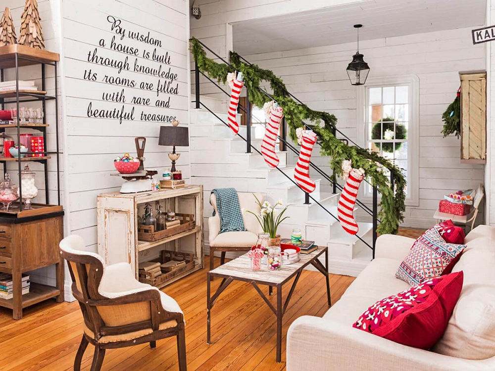 t3-156 Awesome Christmas staircase decorating ideas you should absolutely try