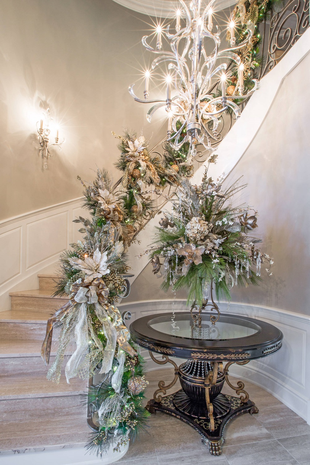 t3-159 Awesome Christmas staircase decorating ideas you should absolutely try