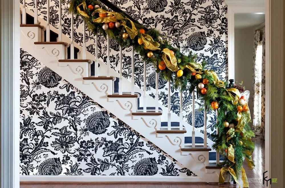 t3-3-1 Awesome Christmas staircase decorating ideas you should absolutely try