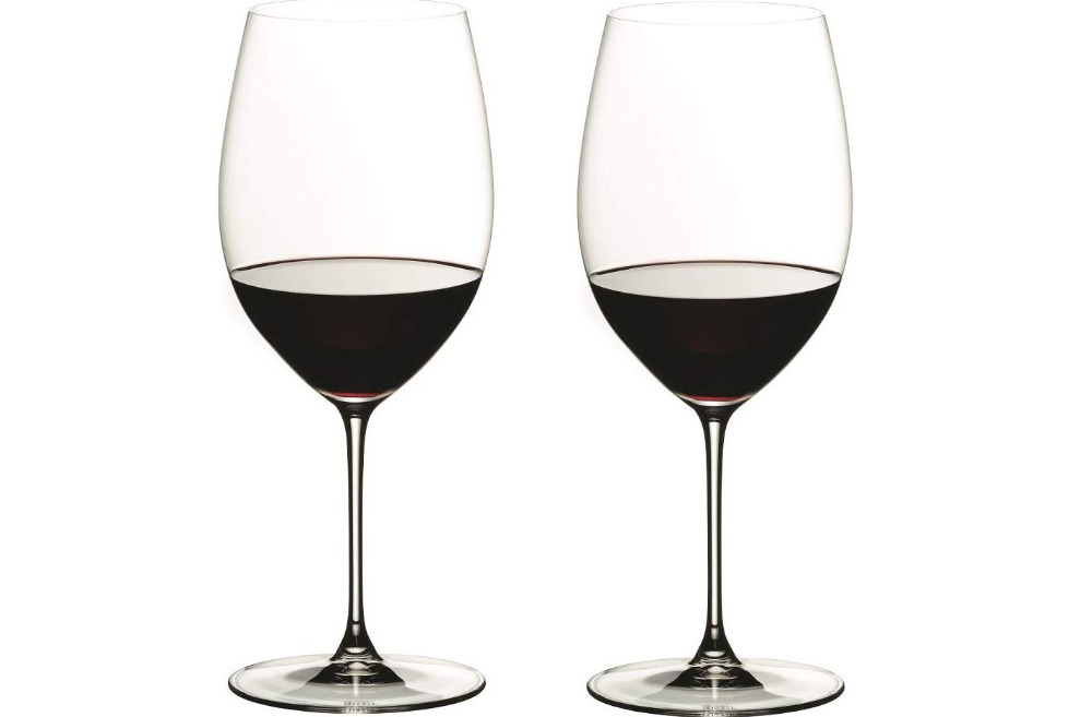 t5-10-1 Unique wine glasses you can use in your dining room for your guests