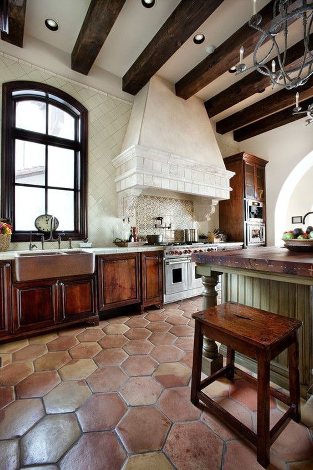 t7-12 Try a Spanish style kitchen. Here are some amazing décor ideas