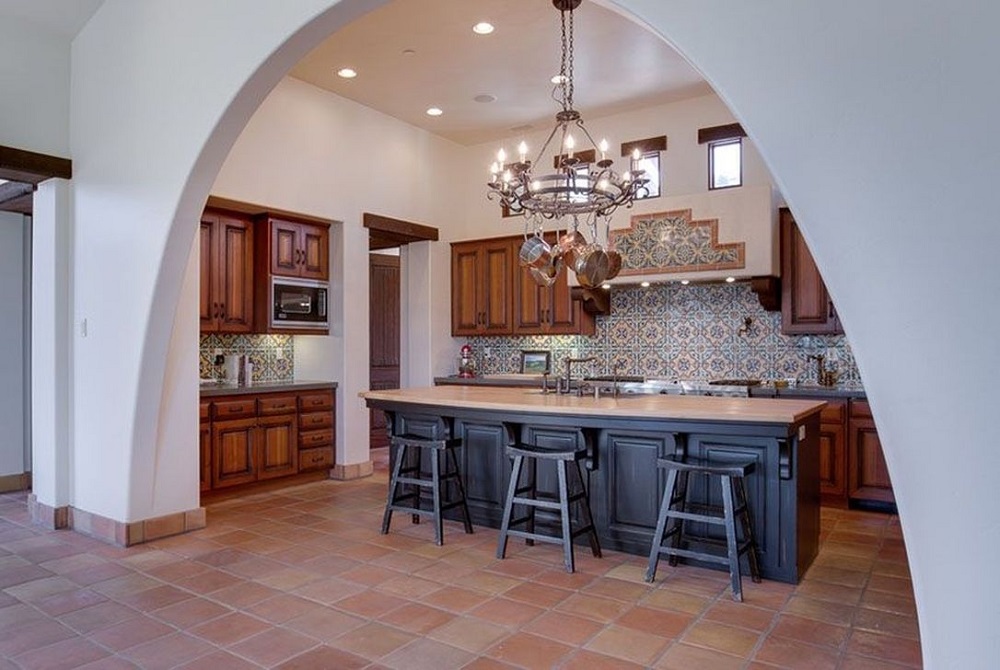 t7-3 Try a Spanish style kitchen. Here are some amazing décor ideas