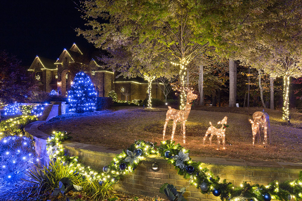 Acworth-Christmas-Lighting-2016-by-Lights-Over-Atlanta Outdoor Christmas lights ideas to use when decorating your house