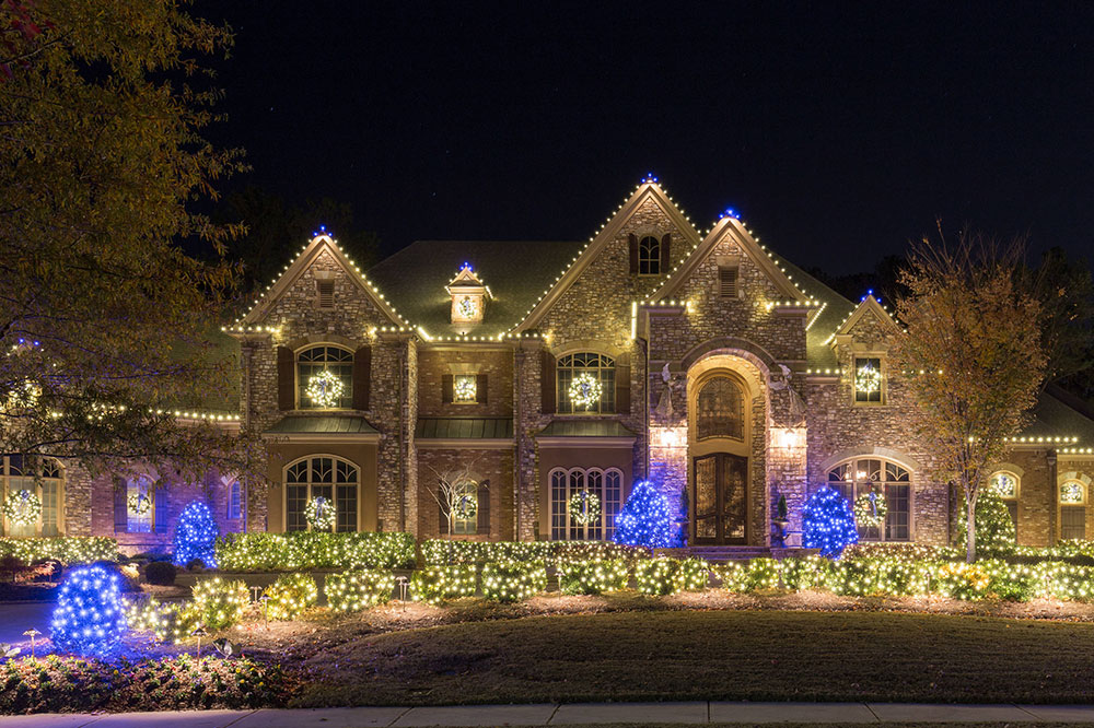 Acworth-Christmas-Lighting-2016-by-Lights-Over-Atlanta1 Outdoor Christmas lights ideas to use when decorating your house