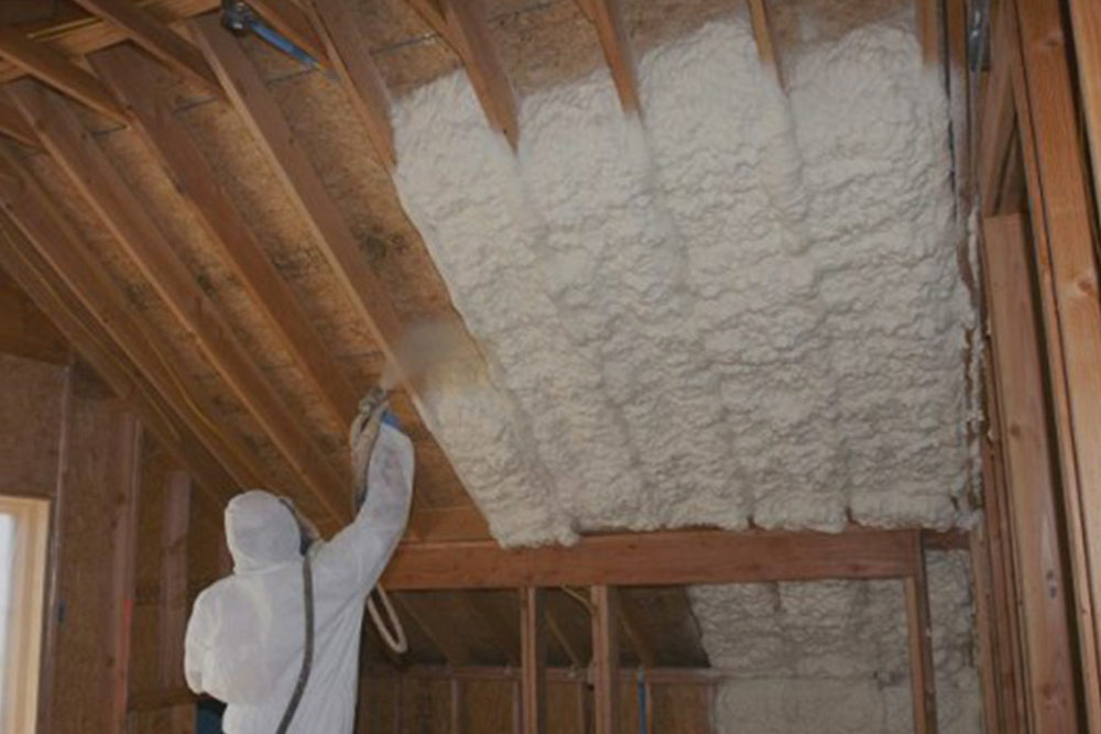 closed-spray Spray foam insulation vs fiberglass, and which is better