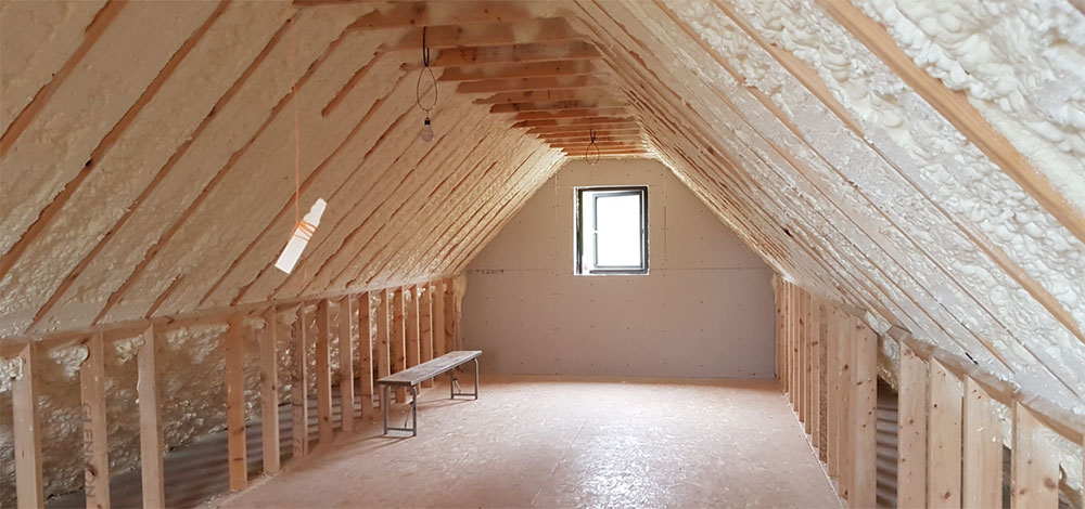 sound-proof Spray foam insulation vs fiberglass, and which is better