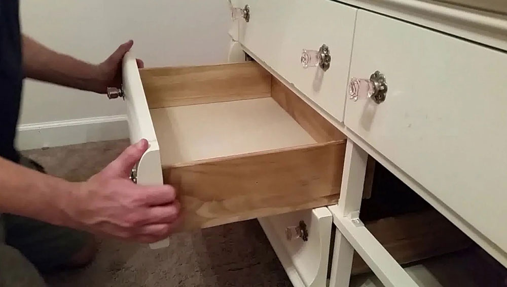 drawers How to paint bathroom cabinets and make them look good